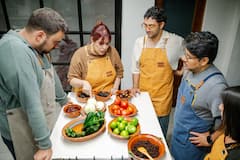 Prepara tu propia salsa con los aficionados al fútbol el día del partido