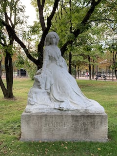 Walk Quartier Latin through Women’s legacy