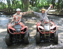Expérience de promenade en VTT dans la légendaire grotte de Barong à Bali