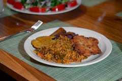 Almorzar con una familia costarricense