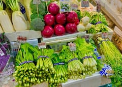 Paseo por la cultura gastronómica del mercado Omicho de Kanazawa
