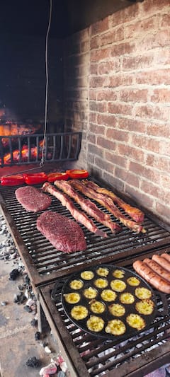 Asado uruguayo: fuego, carne y cultura