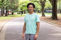在代代木公园与当地人一起晨跑和喝咖啡