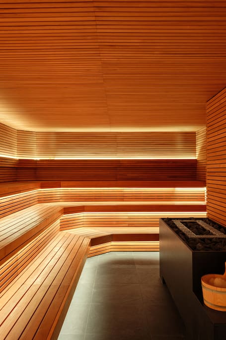Guided cold plunge & sauna at Sant Roch