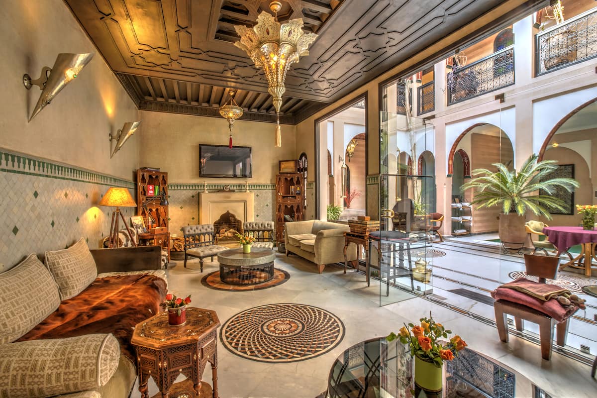 Interior photograph sample from the 20-photo pack