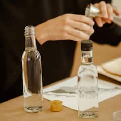 Degustación de mezcal en un bar clandestino de San Miguel