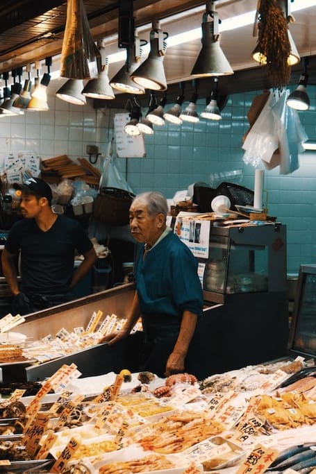 Toyosu Fish Market VIP access: Michelin-Star Chef