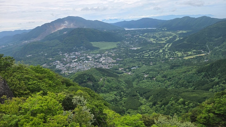 Safe guided day trip mountain climbing from Tokyo - With a view of