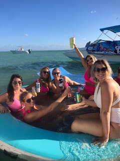 Croisière sur un banc de sable et des récifs avec un capitaine