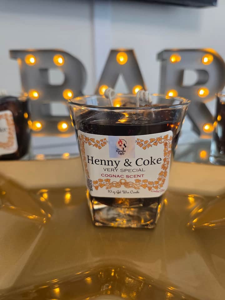 Book Your Luxury Candle Pouring Experience