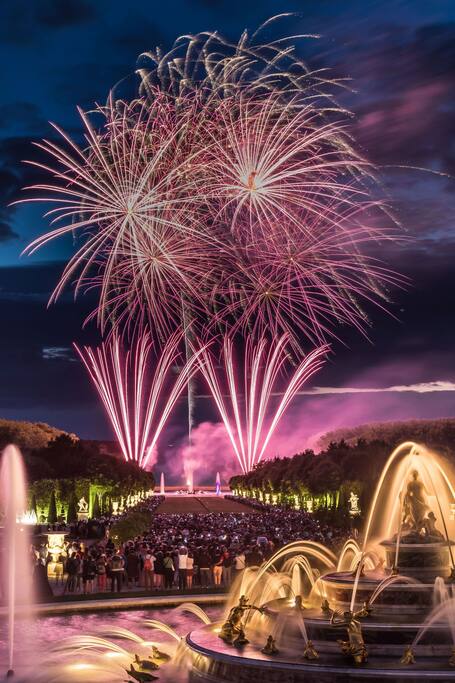 Versailles Night Fountains Show from Paris