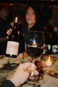 Local Beer and wine tour in Wynwood