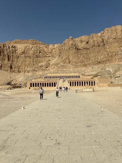 הסעה פרטית לעמק המלכים, חתשפסות, האבו, מנון וארוחת צהריים