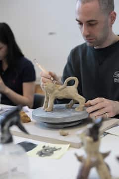 Crea esculturas mágicas de cerámica en Florencia