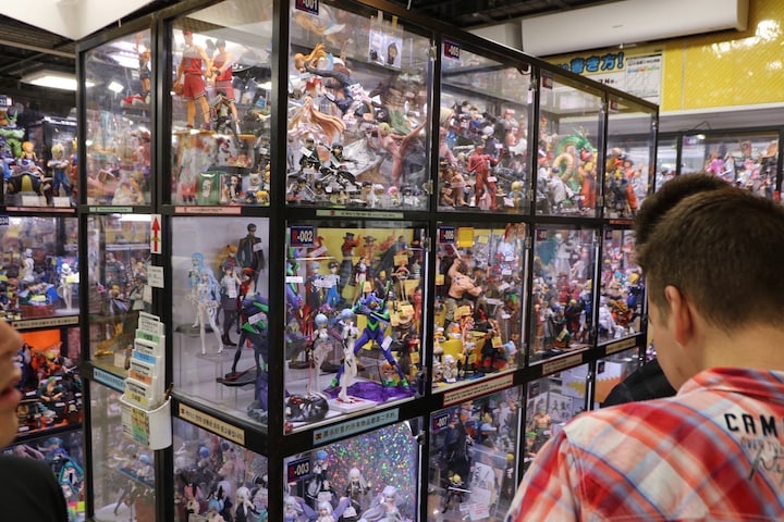 Explore Akihabara Games and Princess Café