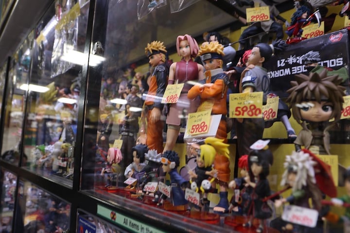 Explore Akihabara Games and Princess Café