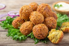 Paseo de comida callejera en El Cairo: comida, té y callejones históricos
