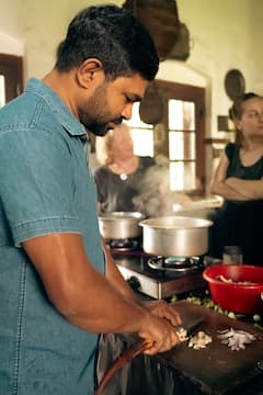 Culinary demonstration in an aristocratic house