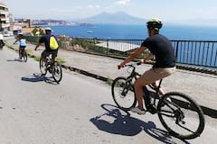 Nápoles en bicicleta eléctrica