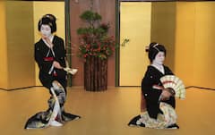 Noche privada de geishas con historia de Asakusa y cena