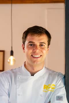 Cook pasta and Roman sauces with an Italian chef