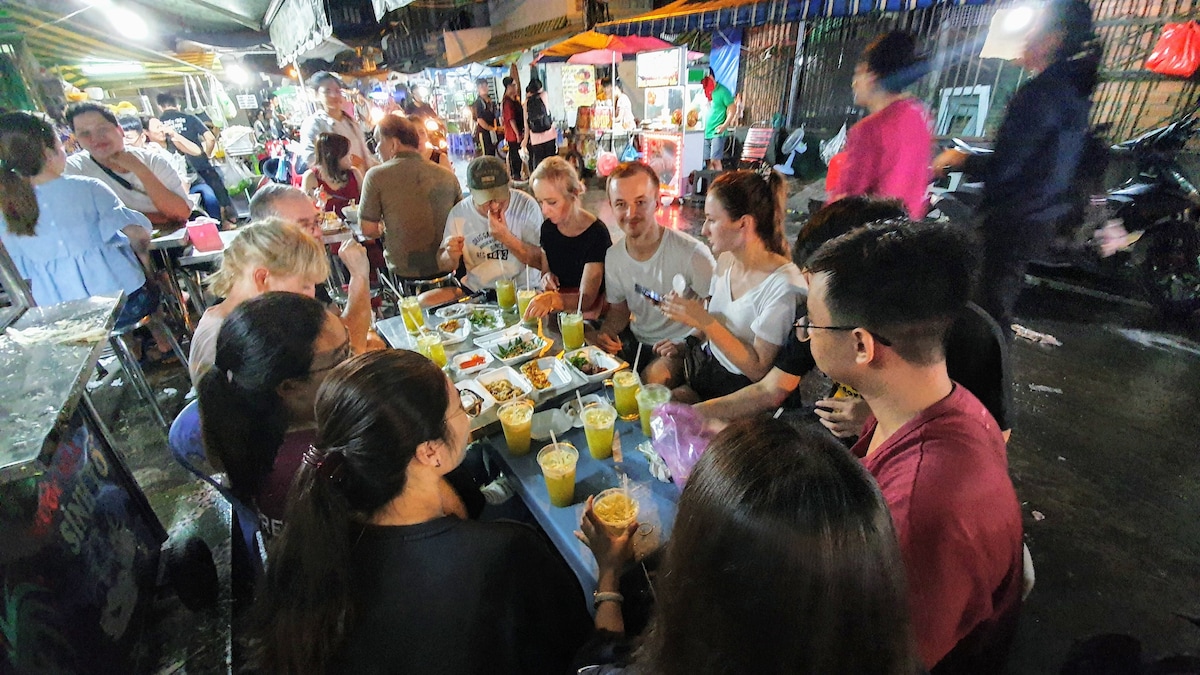 No Tourist Only Local Foodie