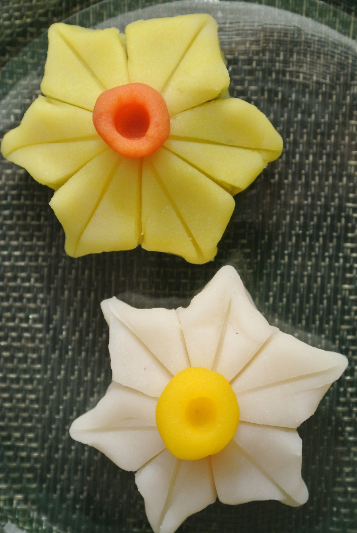 Colorful Japanese sweets making and matcha experience