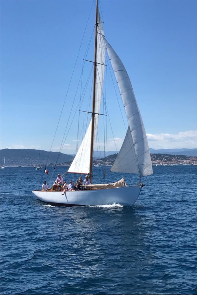 Classic Yacht Sailing in Cannes Half Day