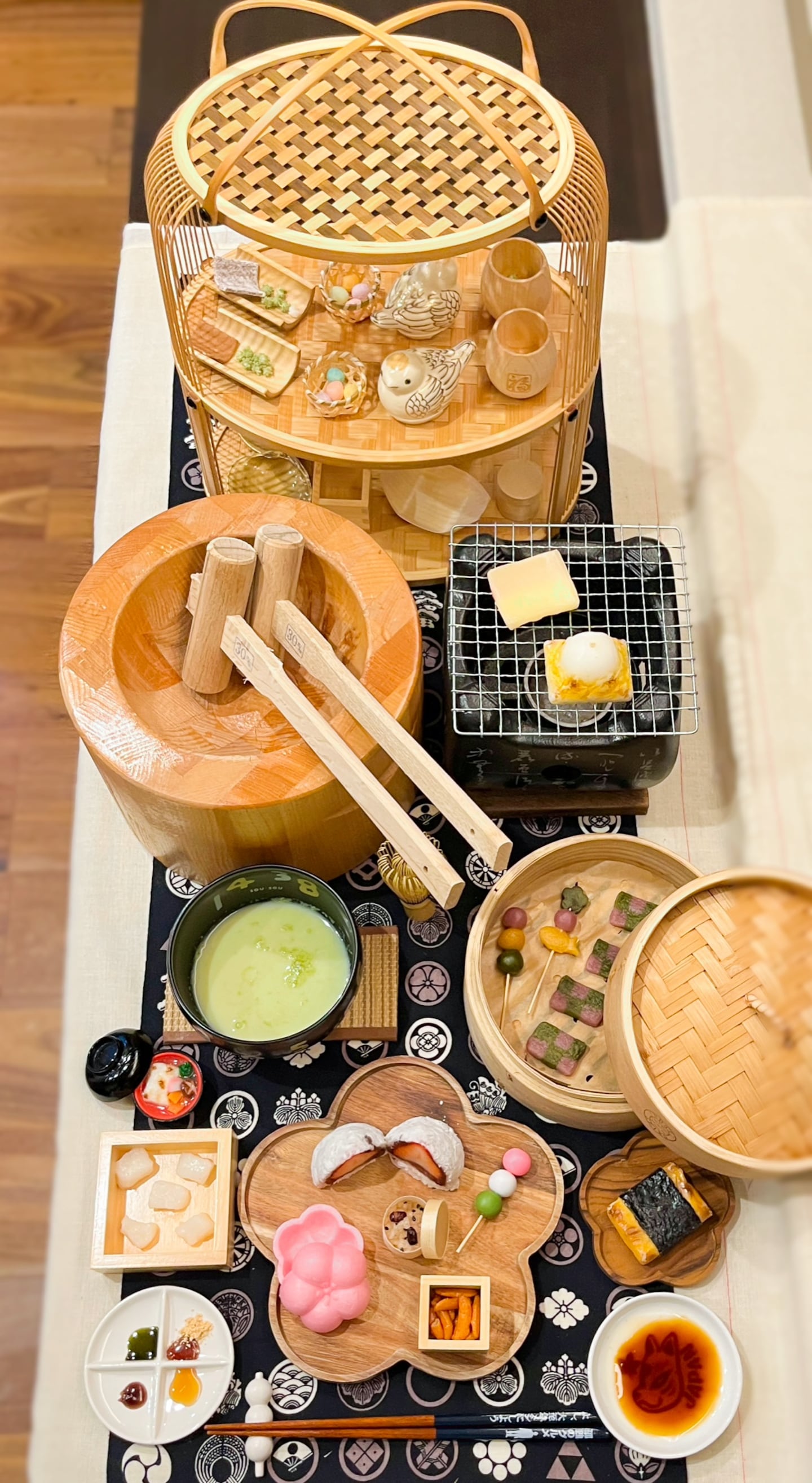 mochii☆ Tsukiji Mochi Pound/Grill/Dango/Daifuku&9 Tastings · ☆4.98