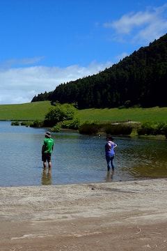 Explore Furnas: vulcão, plantações e lago