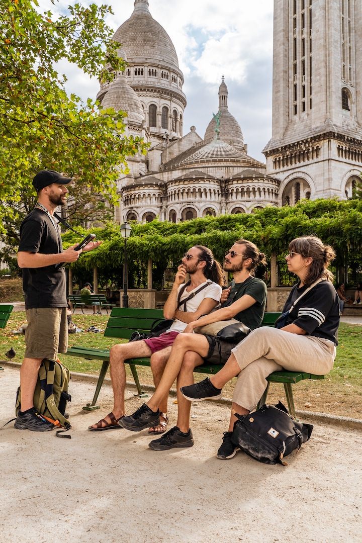 Montmartre: a journey through art and history · ☆4.98