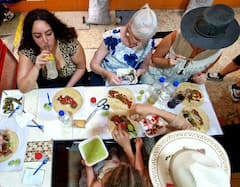 Street food and markets, meat or veggi options