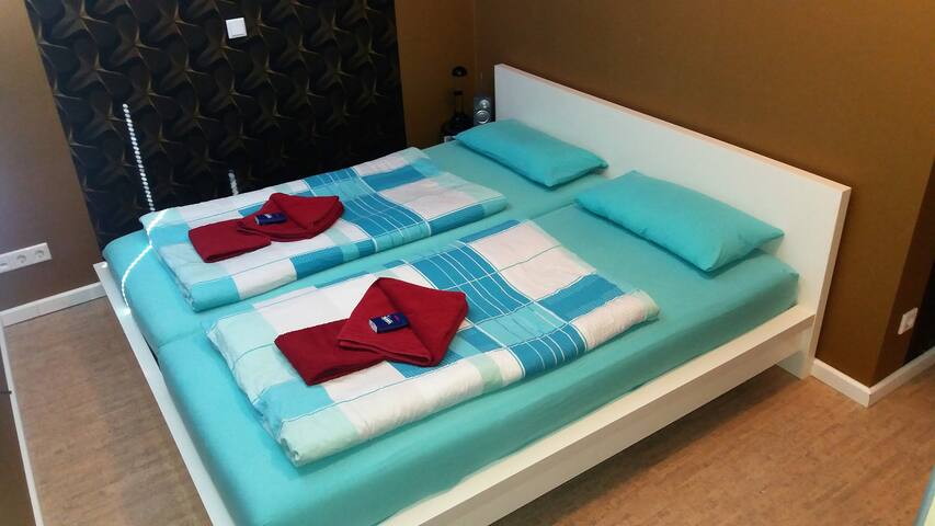 Zentrumsnah - gemütliches Zimmer im Reihenendhaus/