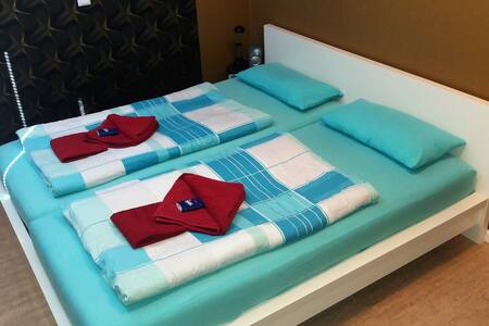 Zentrumsnah - gemütliches Zimmer im Reihenendhaus