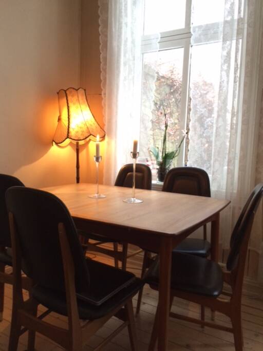 Eat your dinner like a true norwegian on this dining table.