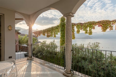 VILLA ELISABETH [PRIVATE GADEN LAKE ACCESS] ★★★★★