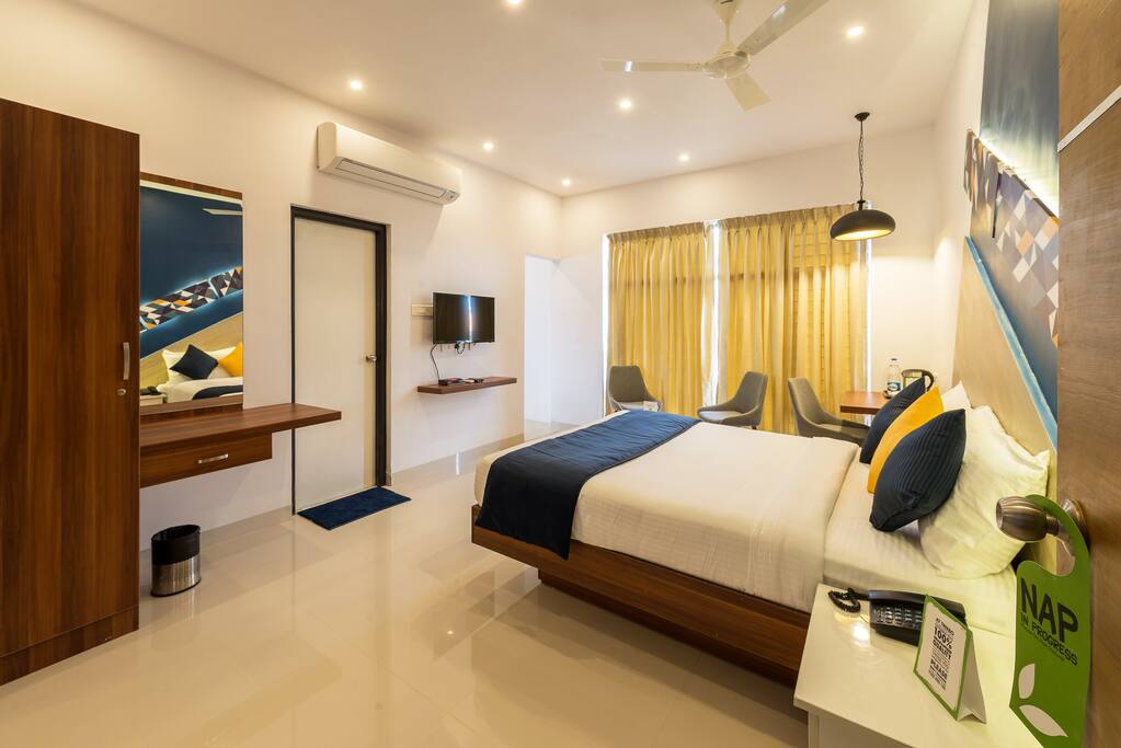 Studio Room-View 2