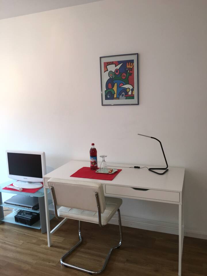 Schones Grosses Zimmer Auch Langzeitbuchung Wohnungen Zur Miete In Munchen Bayern Deutschland