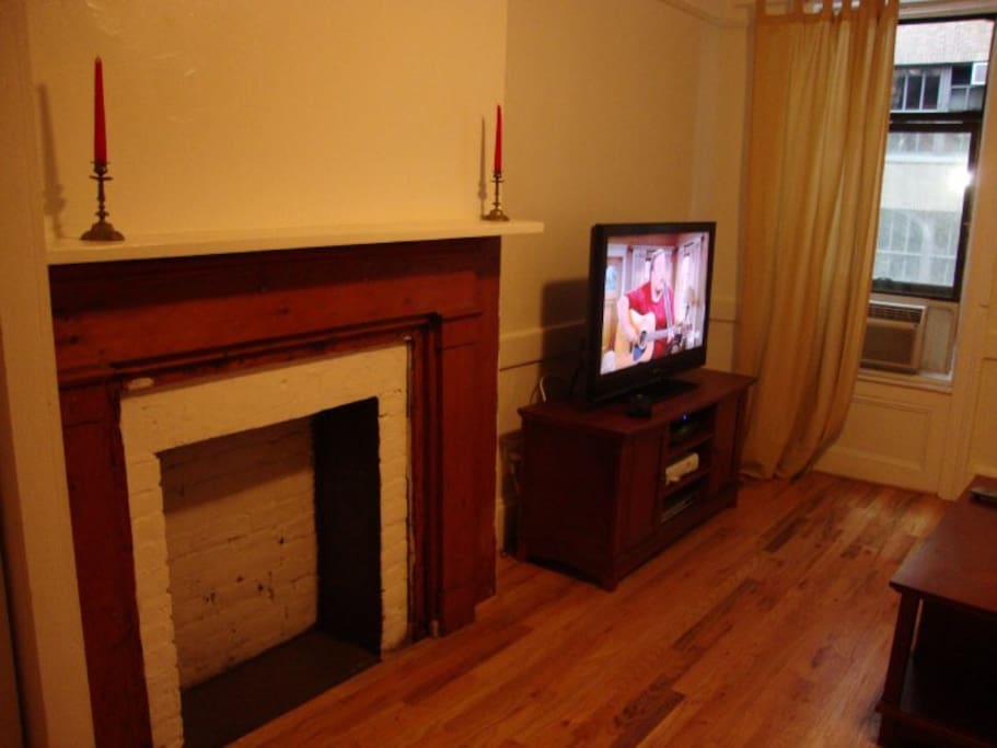 Cozy, living area with Wi-Fi, X-Box and cable.
