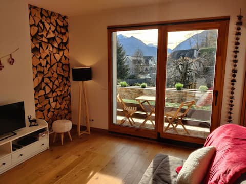 Top Airbnb: Luxurious, quiet 2 bedrooms – Mountain view à Argelès Gazost