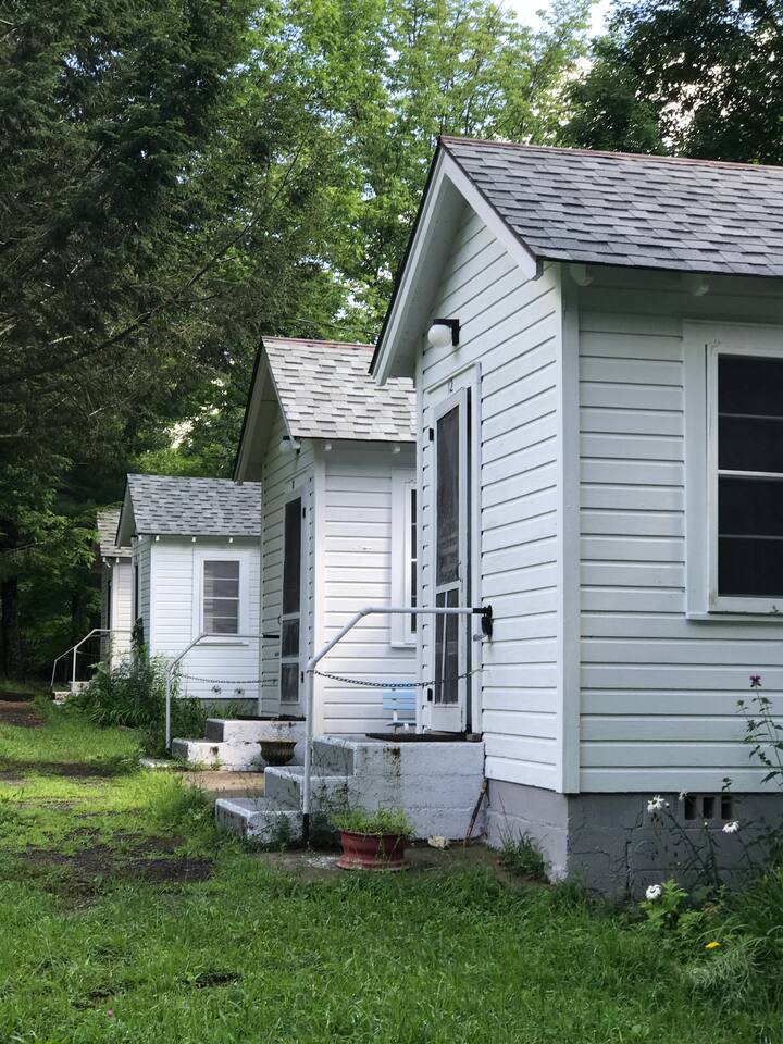 Glen Wilde Bungalow Colony 12 Bungalows For Rent In Mountain Dale New York United States