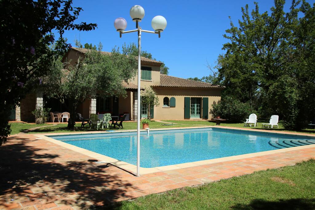 piscine 12m x 8m