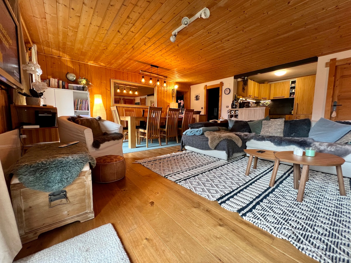 Popular Airbnb listing: Chalet/apato-3 bedroom-ground level in Ormont Dessus
