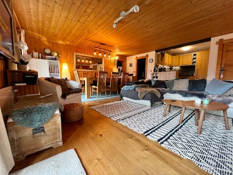 Popular Airbnb listing: Chalet/apato-3 bedroom-ground level in Ormont Dessus
