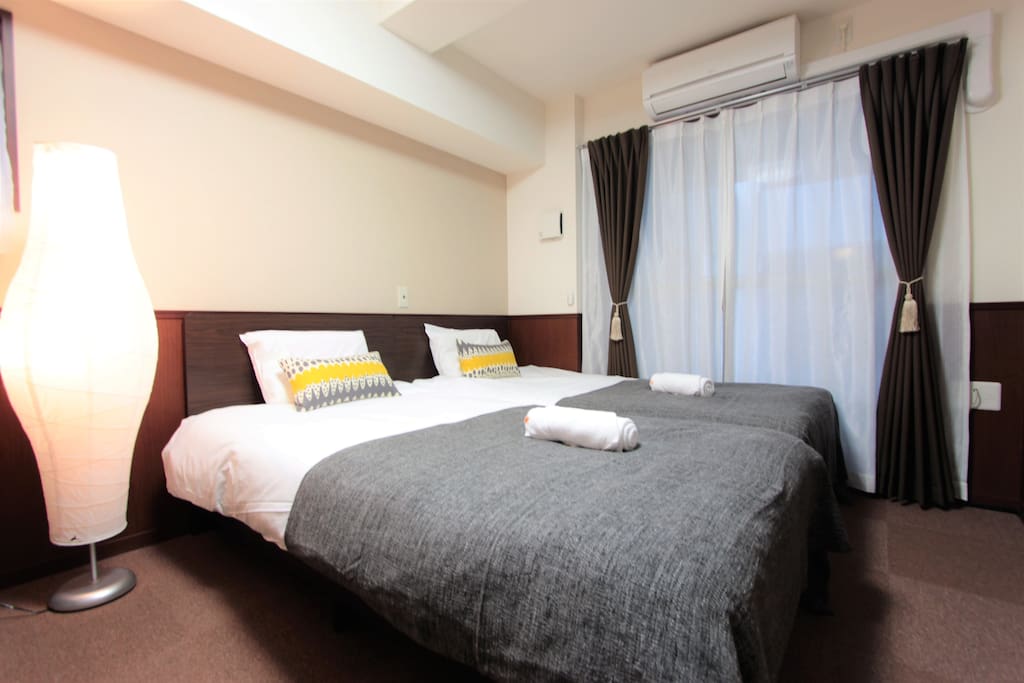 Two single bed 兩張單人床