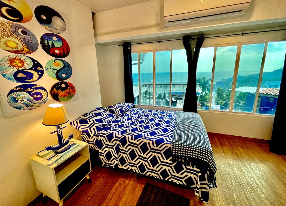 Welcoming Beach House in Atami, near El Tunco Surf