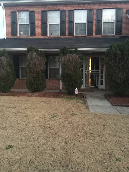 FRONT OF HOUSE