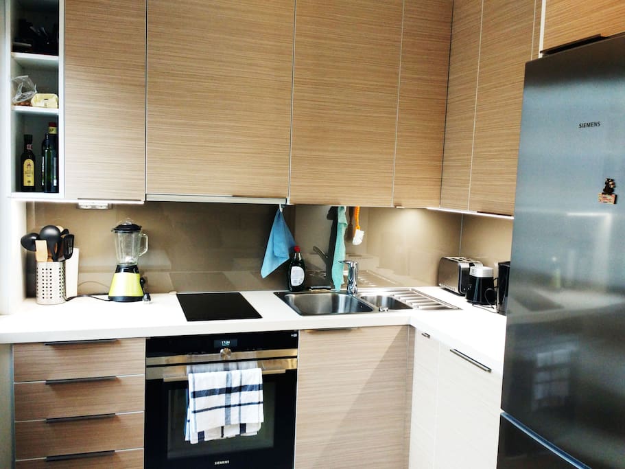 Kitchen (renovated 2017)