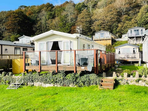 Successful Airbnb property: 86 Haven Crest in Manorbier, Jameston And Lydstep