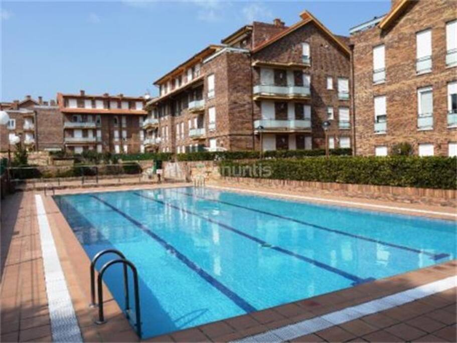 PIscina en urbanizacion